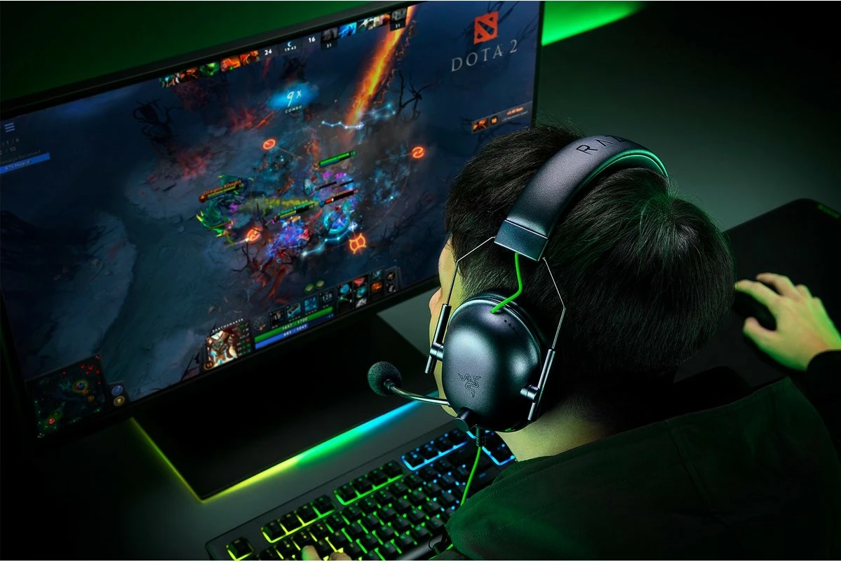 Gaming slušalke Razer Blackshark V2 X, žične, 12 - 28000 Hz, 270 g, črno-zeleno
