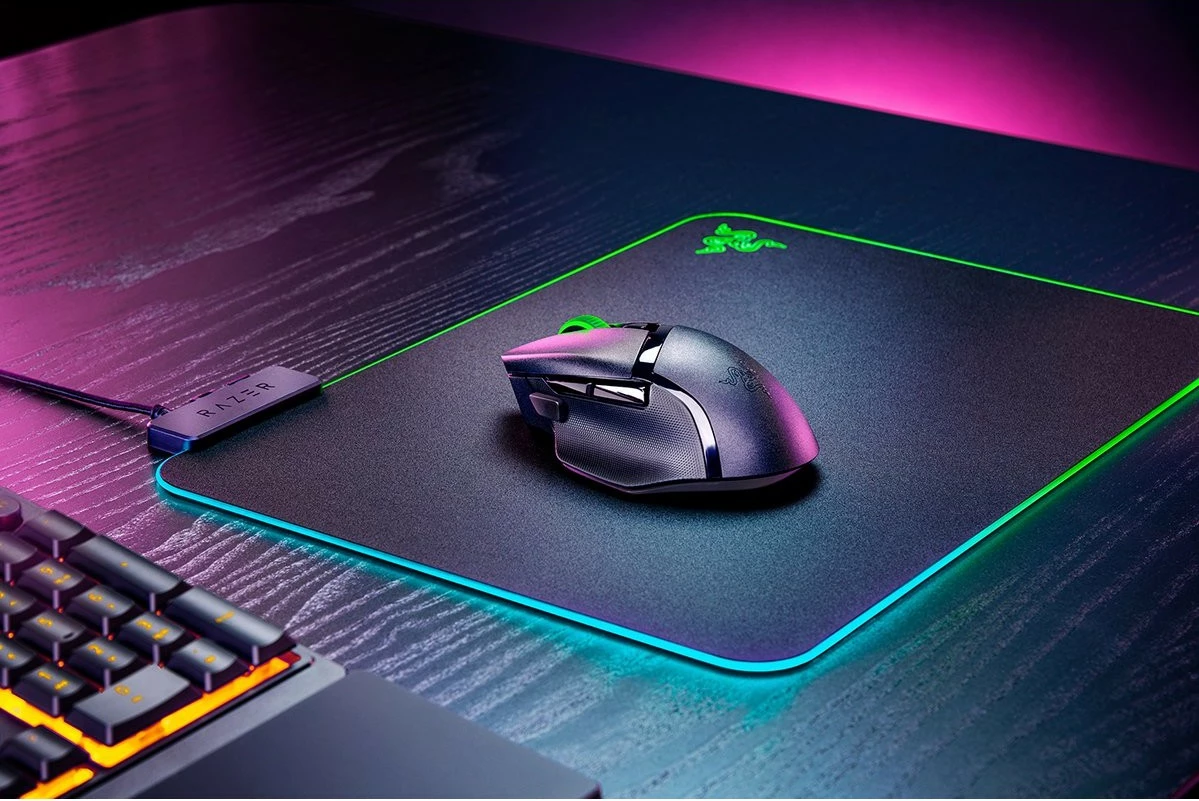 Ergonomski brezžični miška Razer Basilisk V3 X HyperSpeed, desna, optična, 18000 DPI, črna