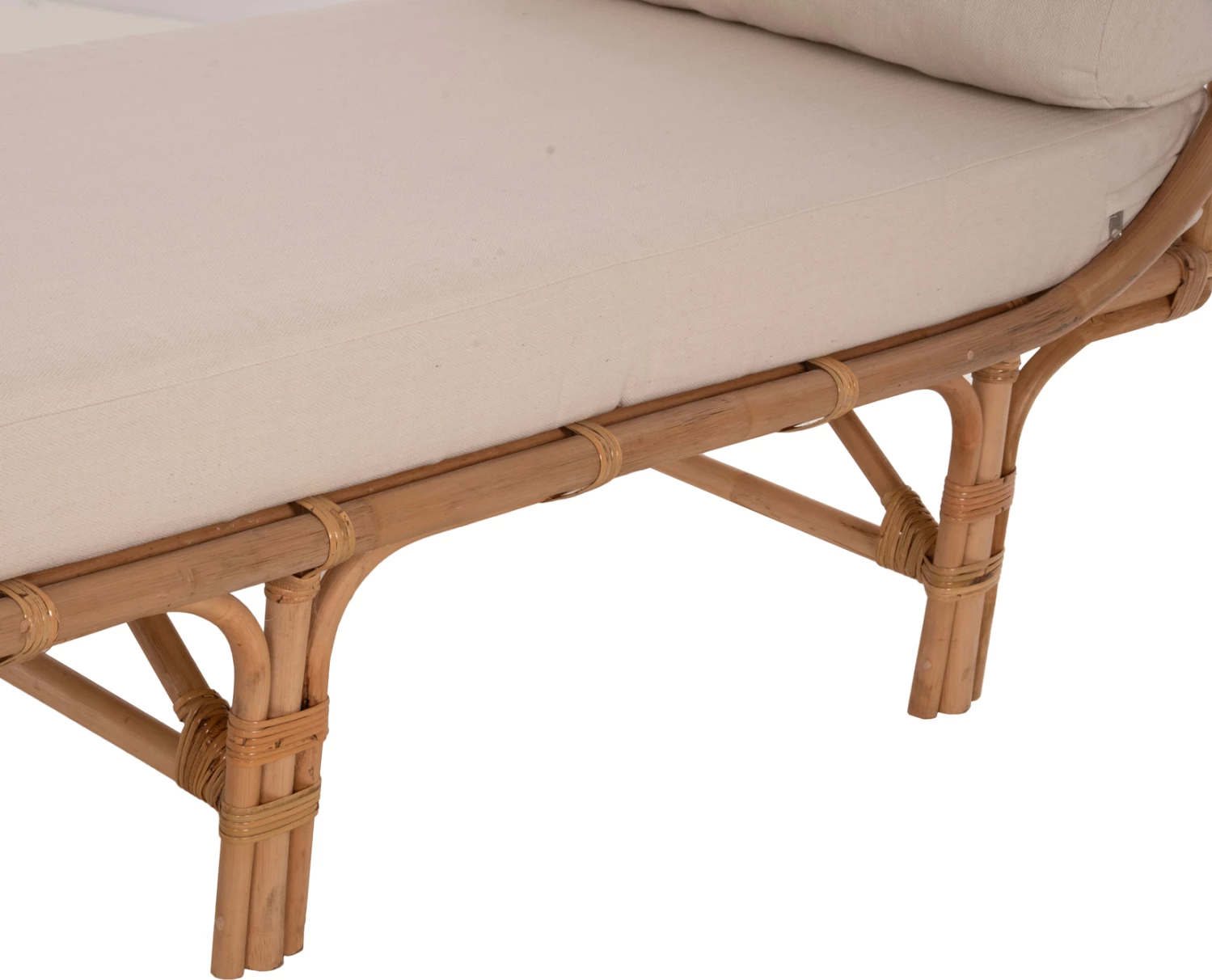 Zunanja lounge sofa Charmella iz naravnega ratana-bež blazine 187x69x76H cm