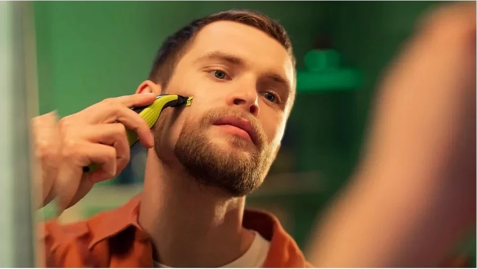 Trimer za osebno nego Philips OneBlade 360 QP2724/23, črn