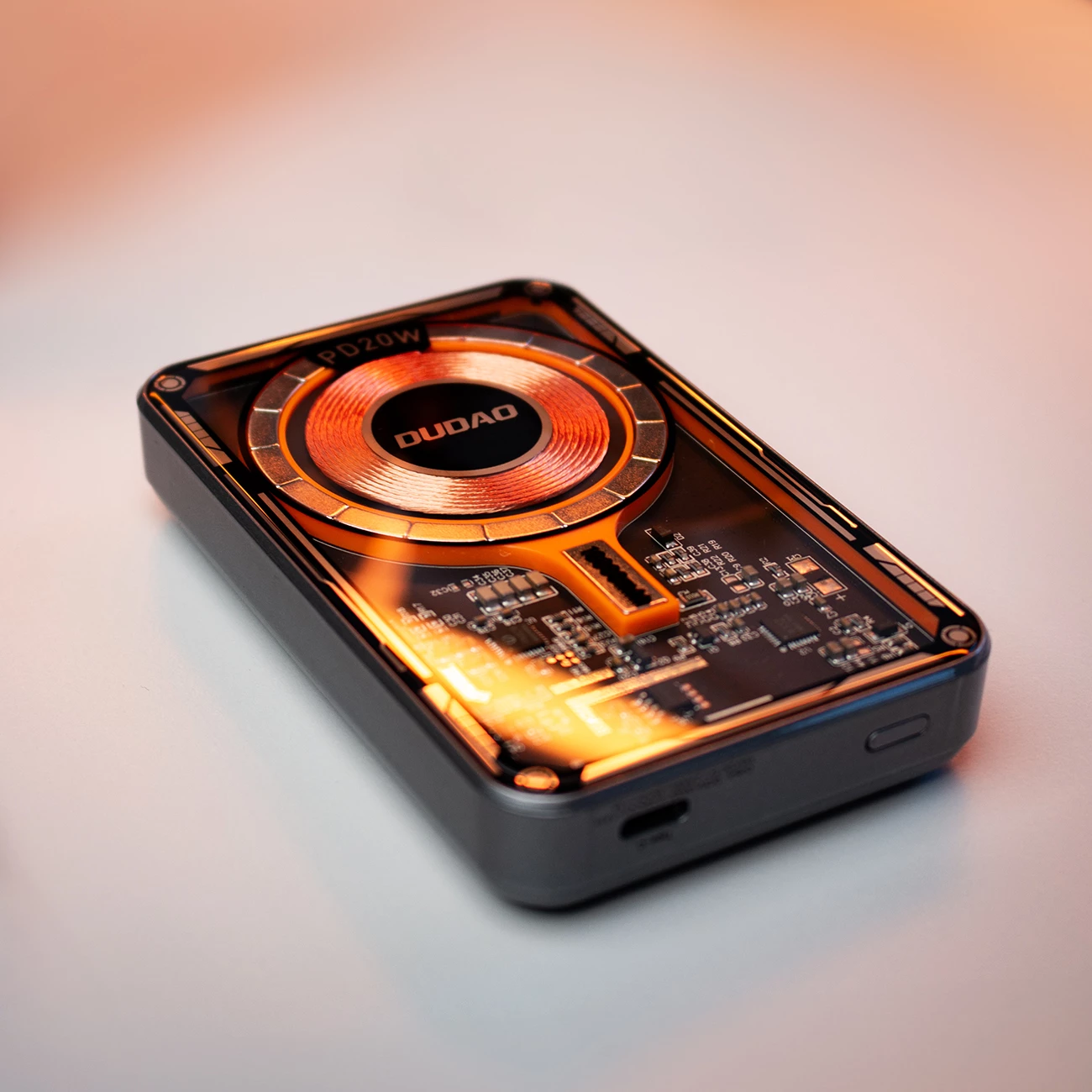 Power bank Dudao TGK1, 10000 mAh, MagSafe brezžično, 20 W, črn