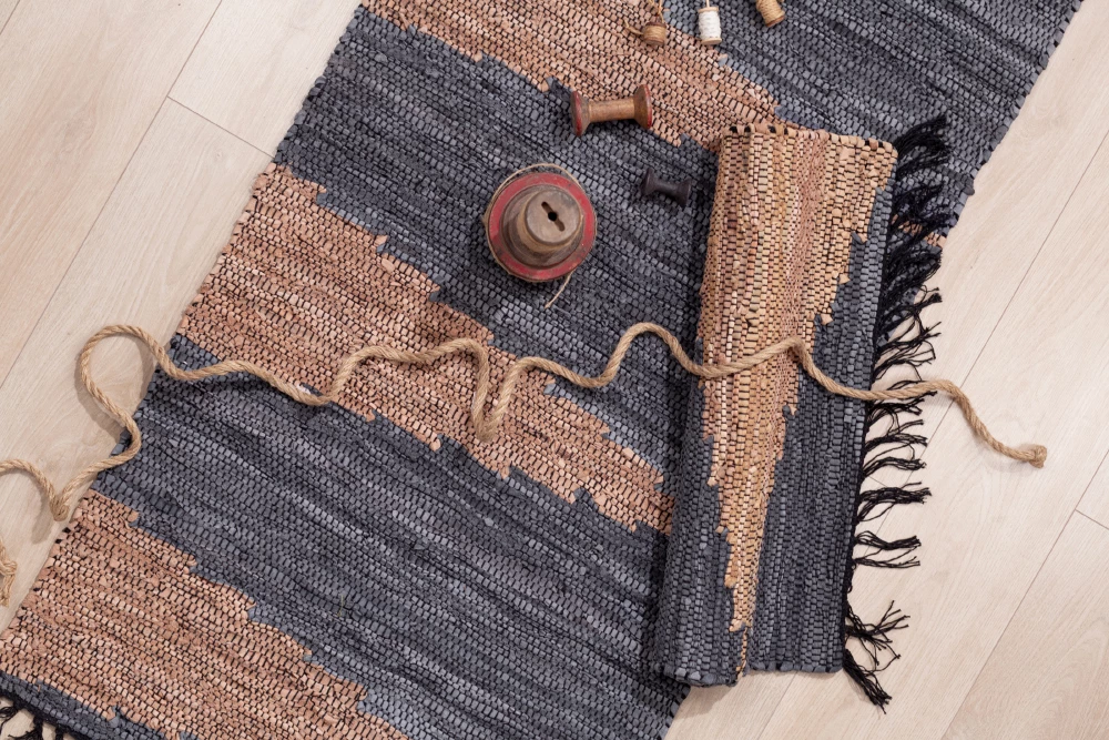 Preproga Fume, usnje, sivo-bež, 60x90 cm