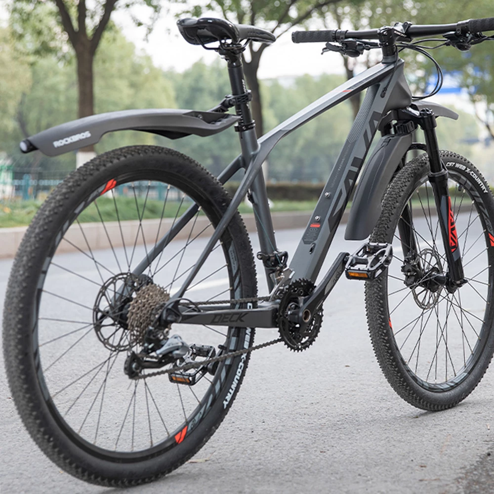 Blatnik za kolo z rdečo LED lučjo Rockbros DNB8001, črn