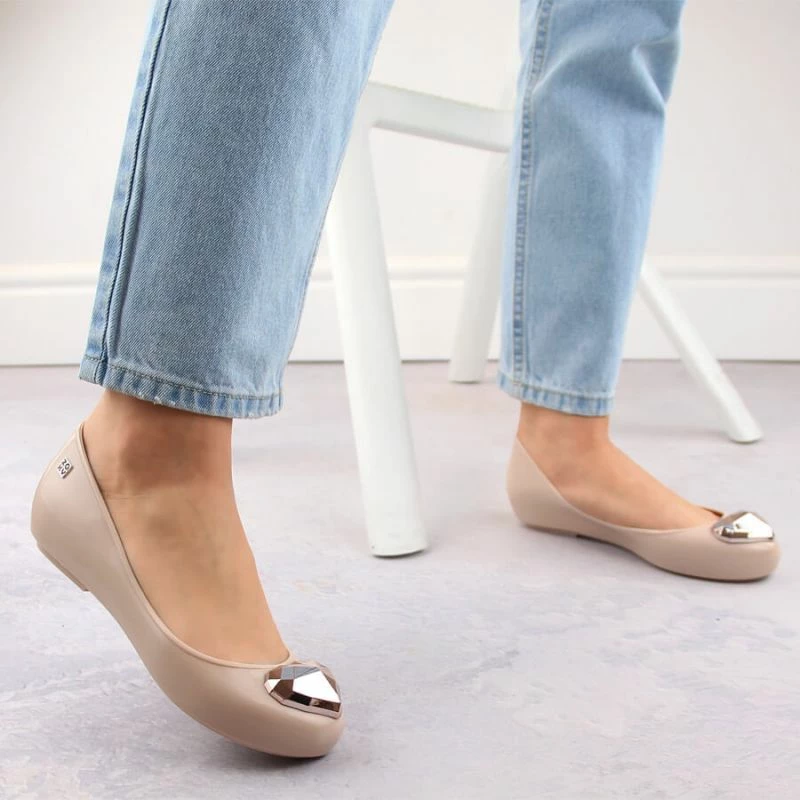 Balerine, kremaste, Zaxy W INT2007A