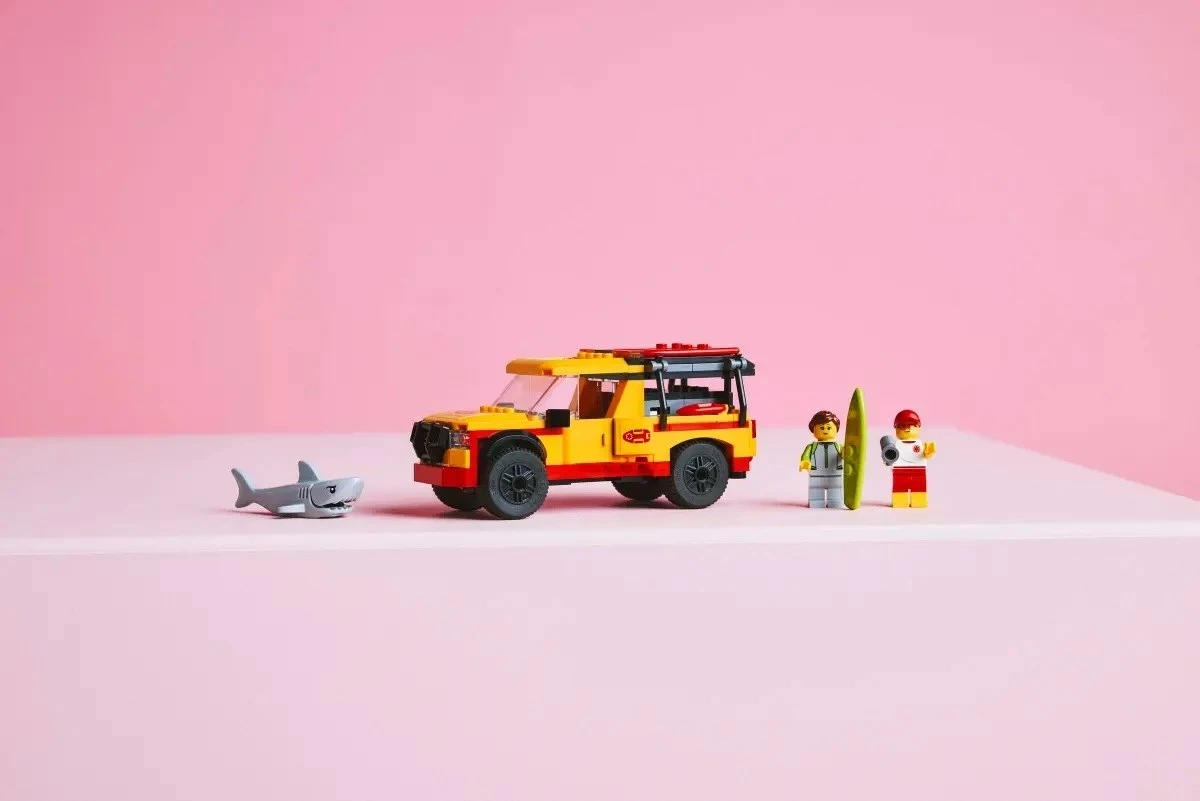 Kamion za reševanje na plaži LEGO City 60453, 2 minifigi