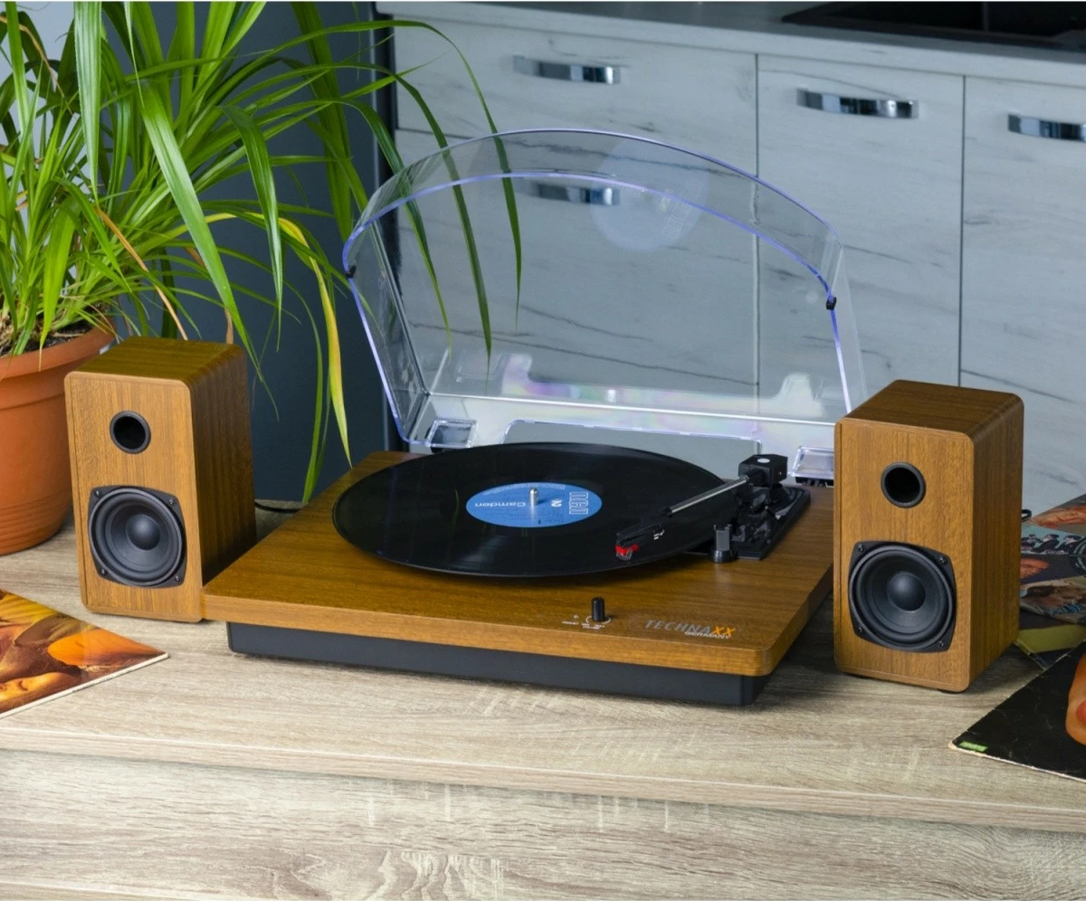 Gramofon z Bluetoothom Technaxx TX-188, 2 stereo zvočnika, les
