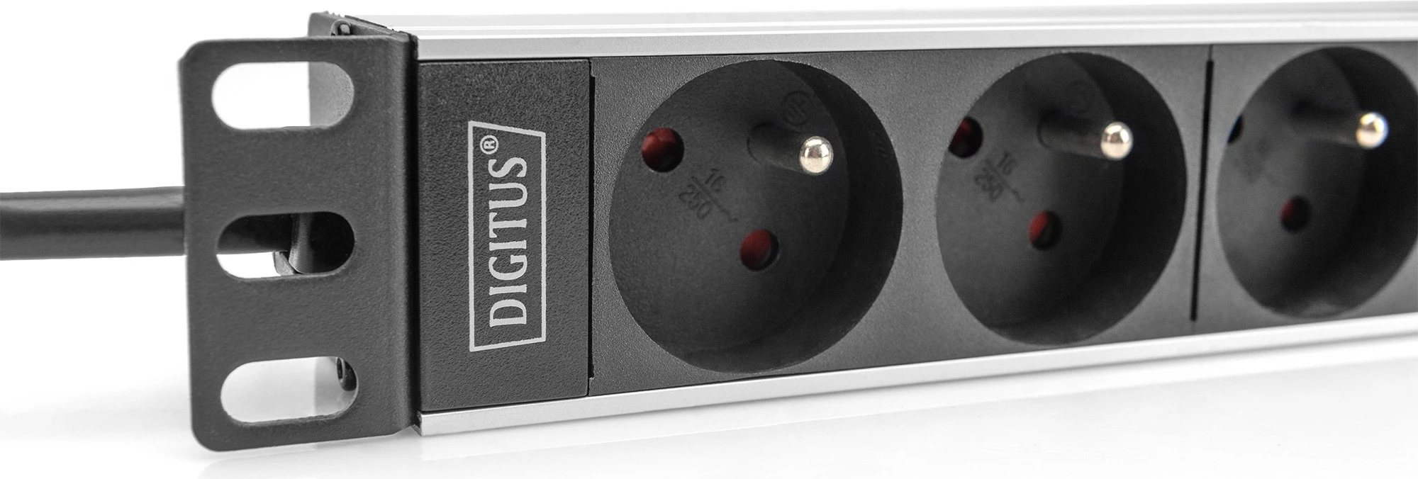 PDU razdelilnik napajanja 1U, 4x CEE7/5, 230V/16A, črn Digitus