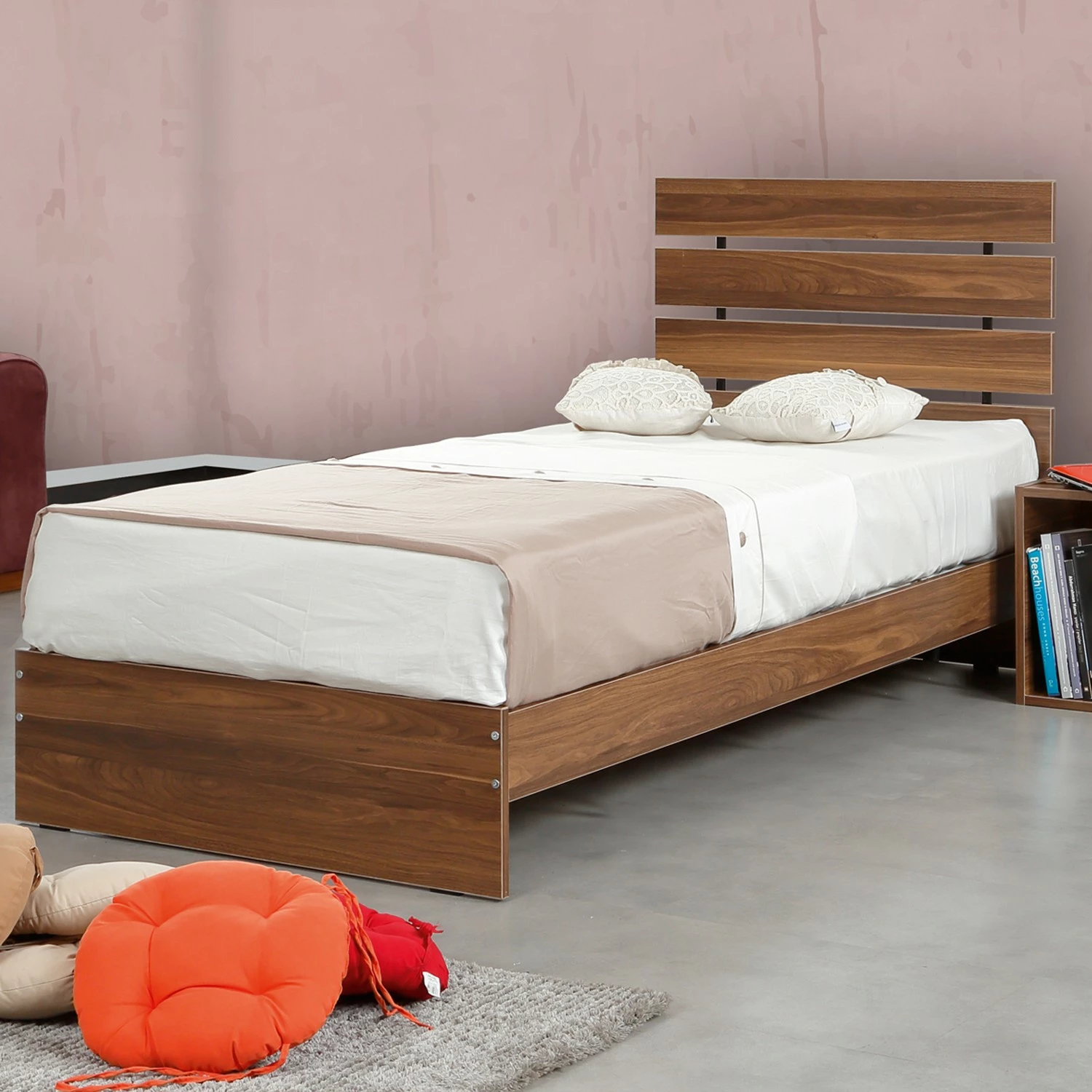 Enojni posteljni okvir Fuga 120, Hanah Home, oreh