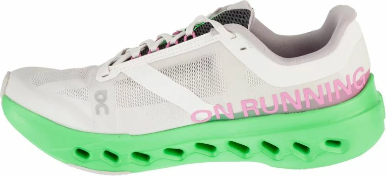 Tekmovalne atlete On Running Cloudsurfer Next, bele