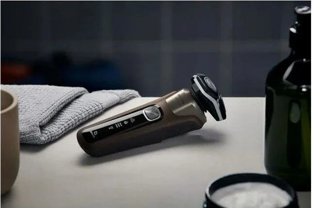 Električna britvica, Philips S5886/38 serija 5000, rjava + etui