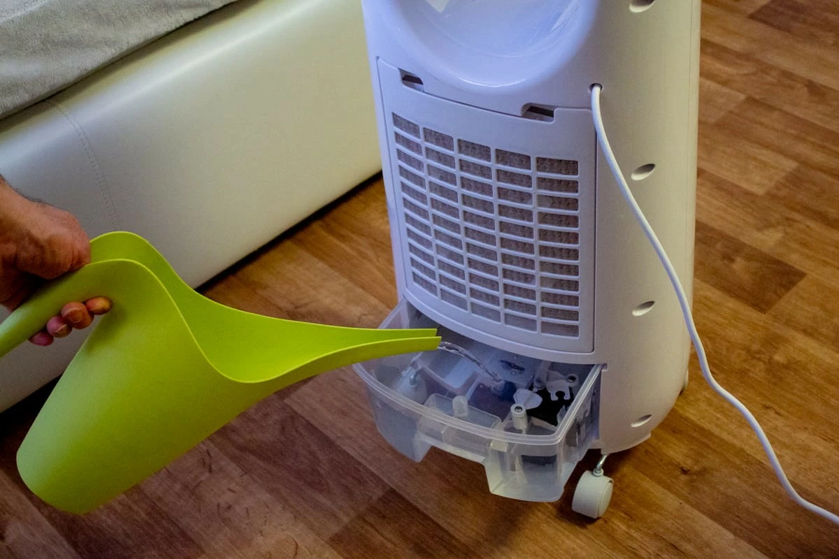 Hladilnik zraka, 4-v-1 Concept OV5220, 5 L, sivo/bele