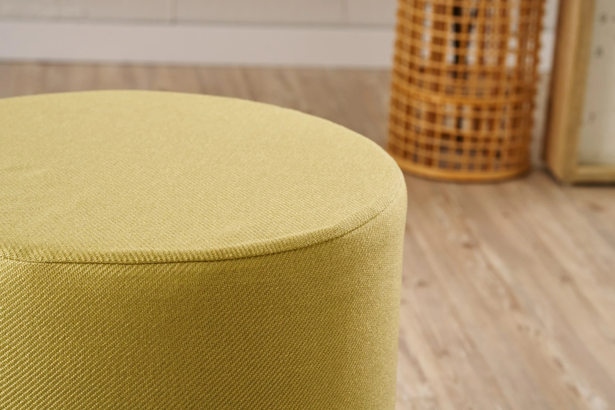 Rumeni puf Patara, Atelier del Sofa