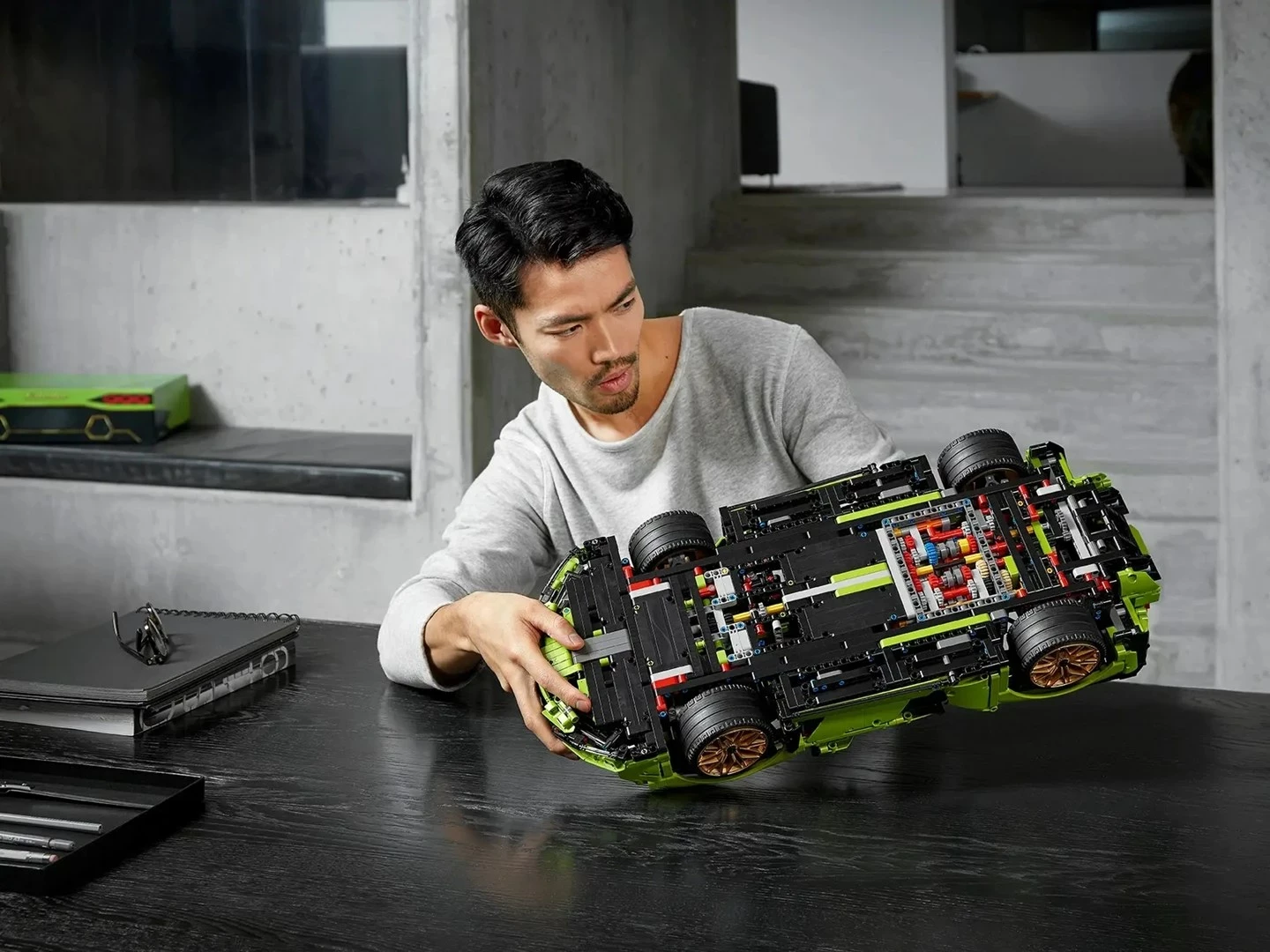 Detajni komplet za sestavljanje LEGO Technic Lamborghini Sián FKP 37