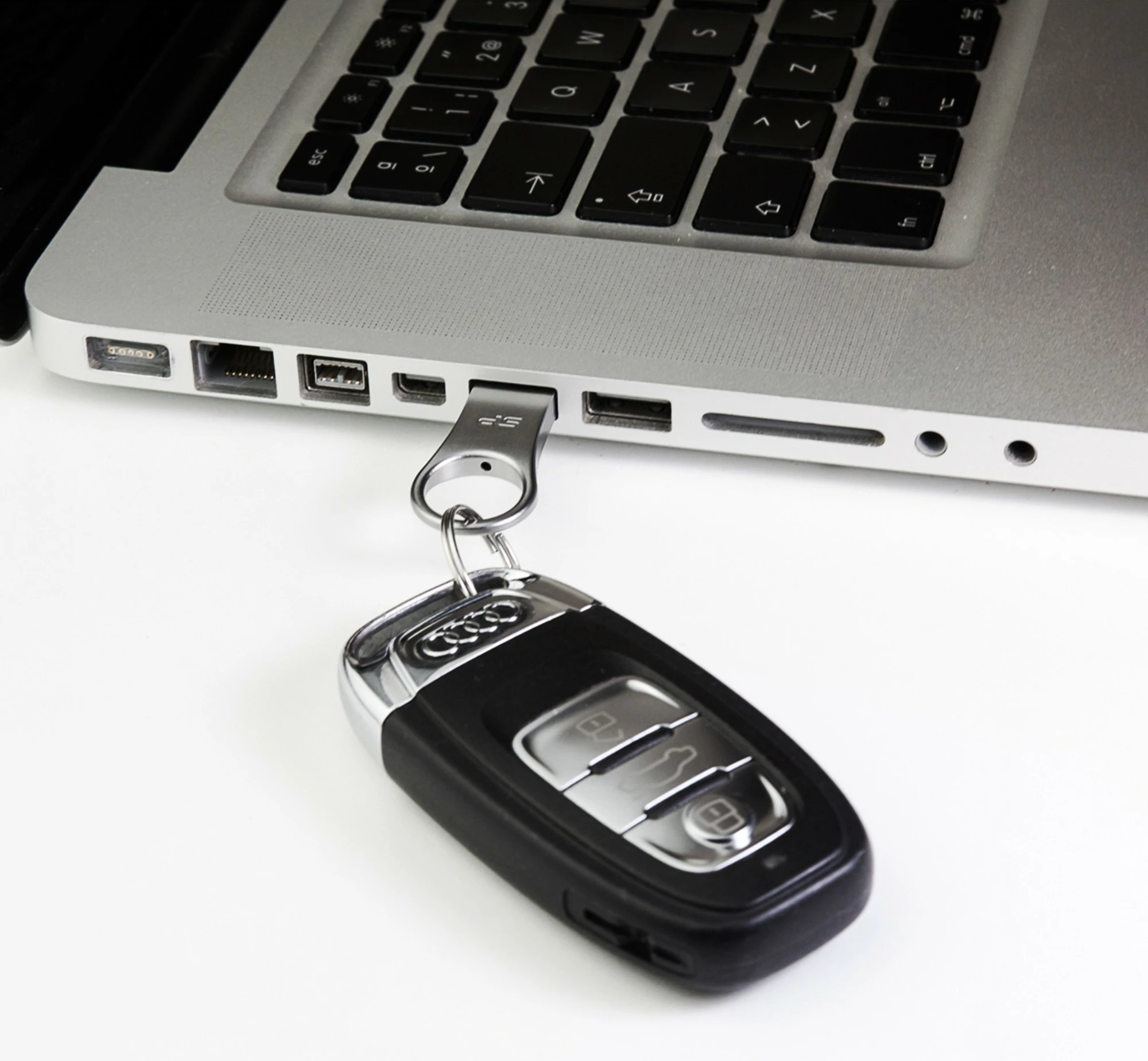 USB ključ 16GB USB 3.0 Silicon Power J80, srebrn