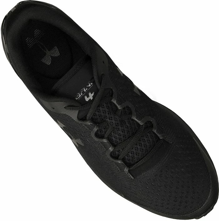 V teku čevlji Under Armour Charged Bandit 4 M, črni