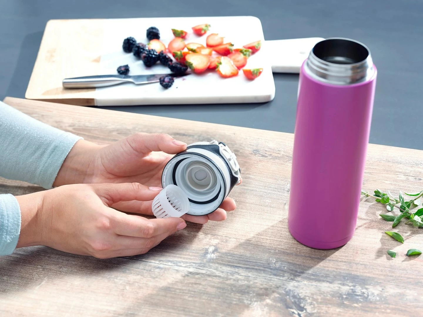 Termo lonček Flip Leifheit 600 ml, magenta