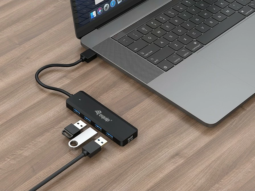 USB hub zunanji z USB-C adapterjem Equip, 4 vrata 3.2, 5 Gbps, črn