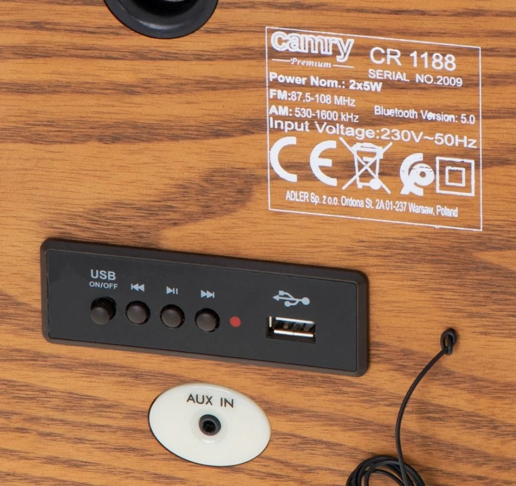 Retro radio z lesenim ohišjem Adler Camry CR 1188