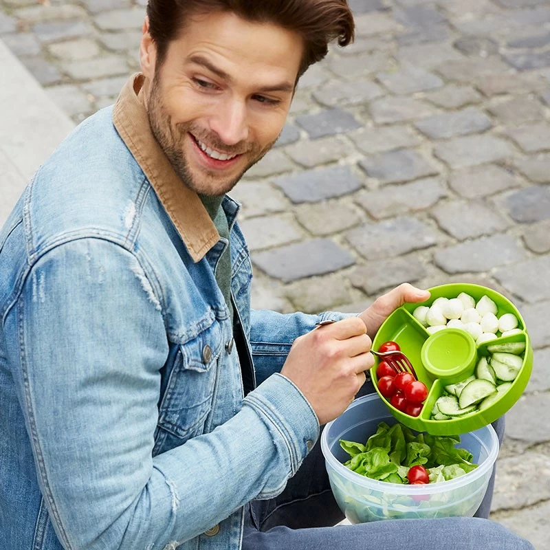 Posoda za solato, okrogla, 3 kosi, s zelenim pokrovom, 218 mm — Emsa Clip & Go N1060700