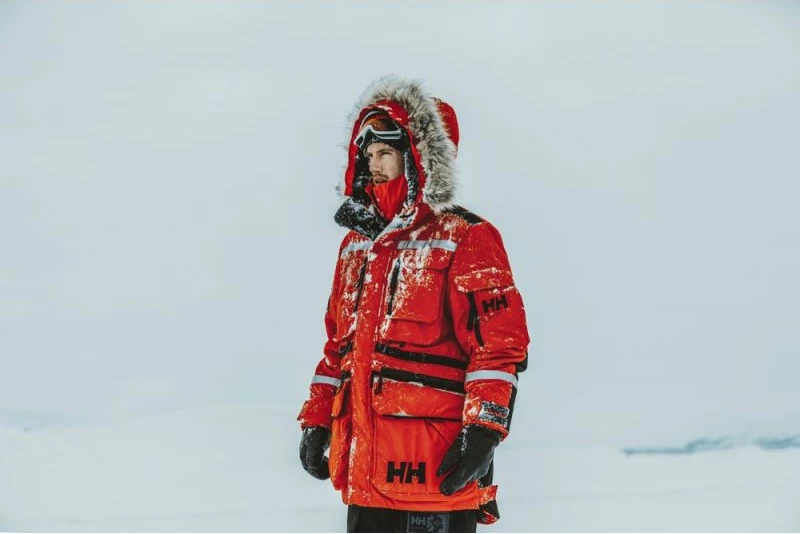 Klasična kapa Helly Hansen, črna