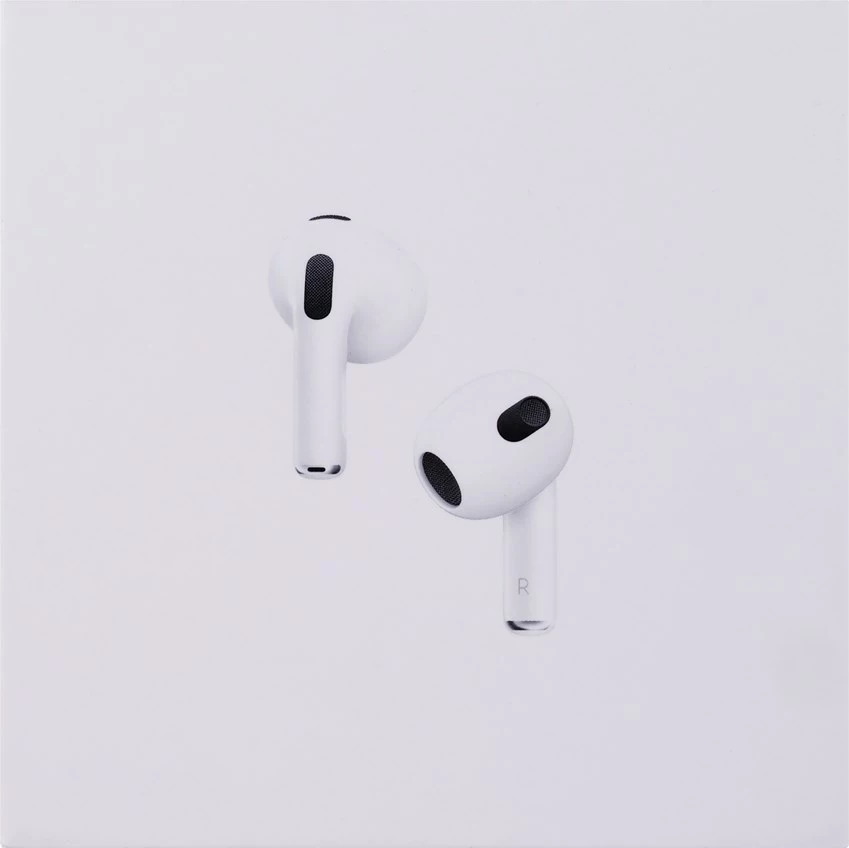 Slušalke 3. generacije z ohišjem za polnjenje Lightning, Apple AirPods, bele
