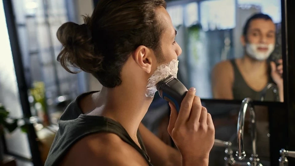 Brivnik Philips Series 1000 S1121/41, črno-modri