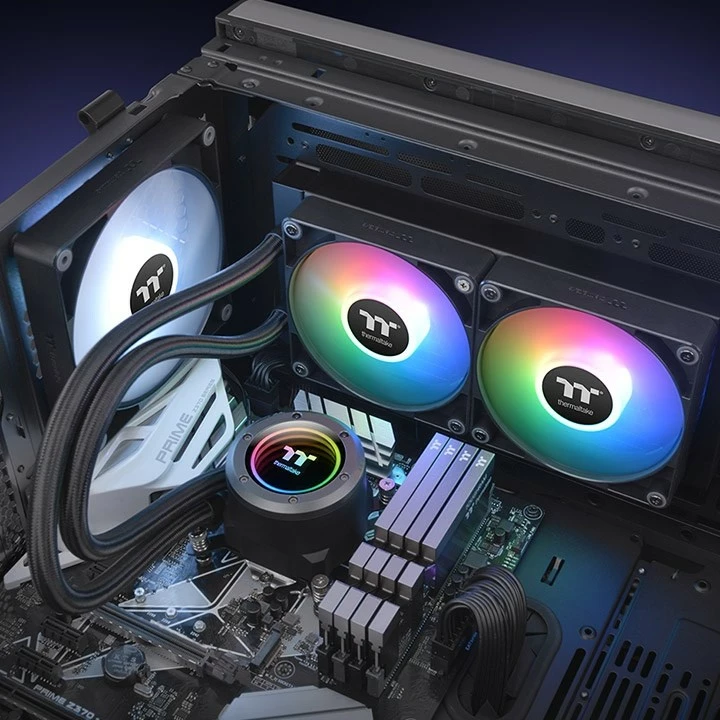 Vse-v-enem tekočinski hladilnik Thermaltake TT TH240 ARGB, 12 cm, 1500 RPM, 3300 RPM, 57.05 cfm, črn