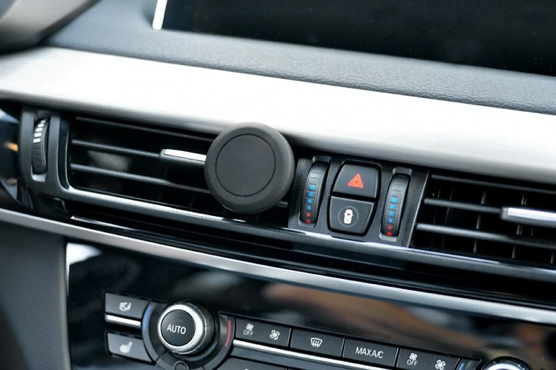 Držalo za telefon iBox H-8, črno