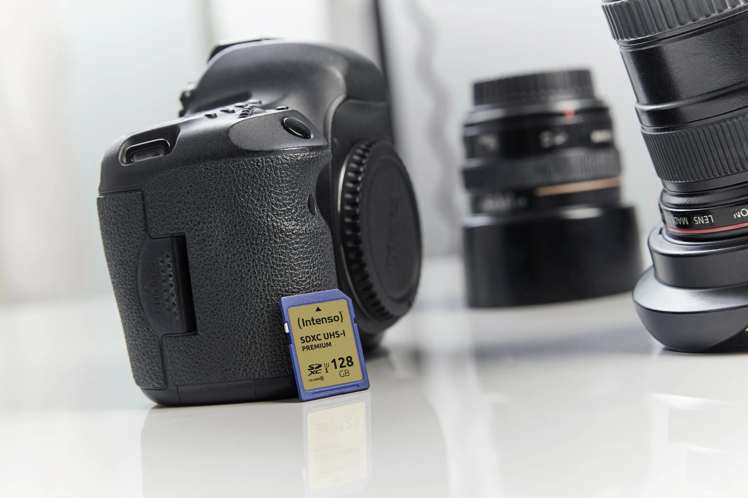 Kartica za pomnilnik Intenso SDXC UHS-I 64 GB, Class 10, 90 MB/s, modra