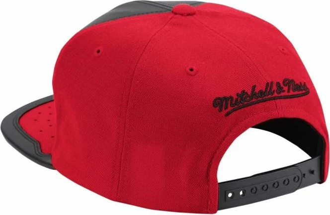 Snapback kapa za moške Mitchell & Ness Chicago Bulls, črno rdeča