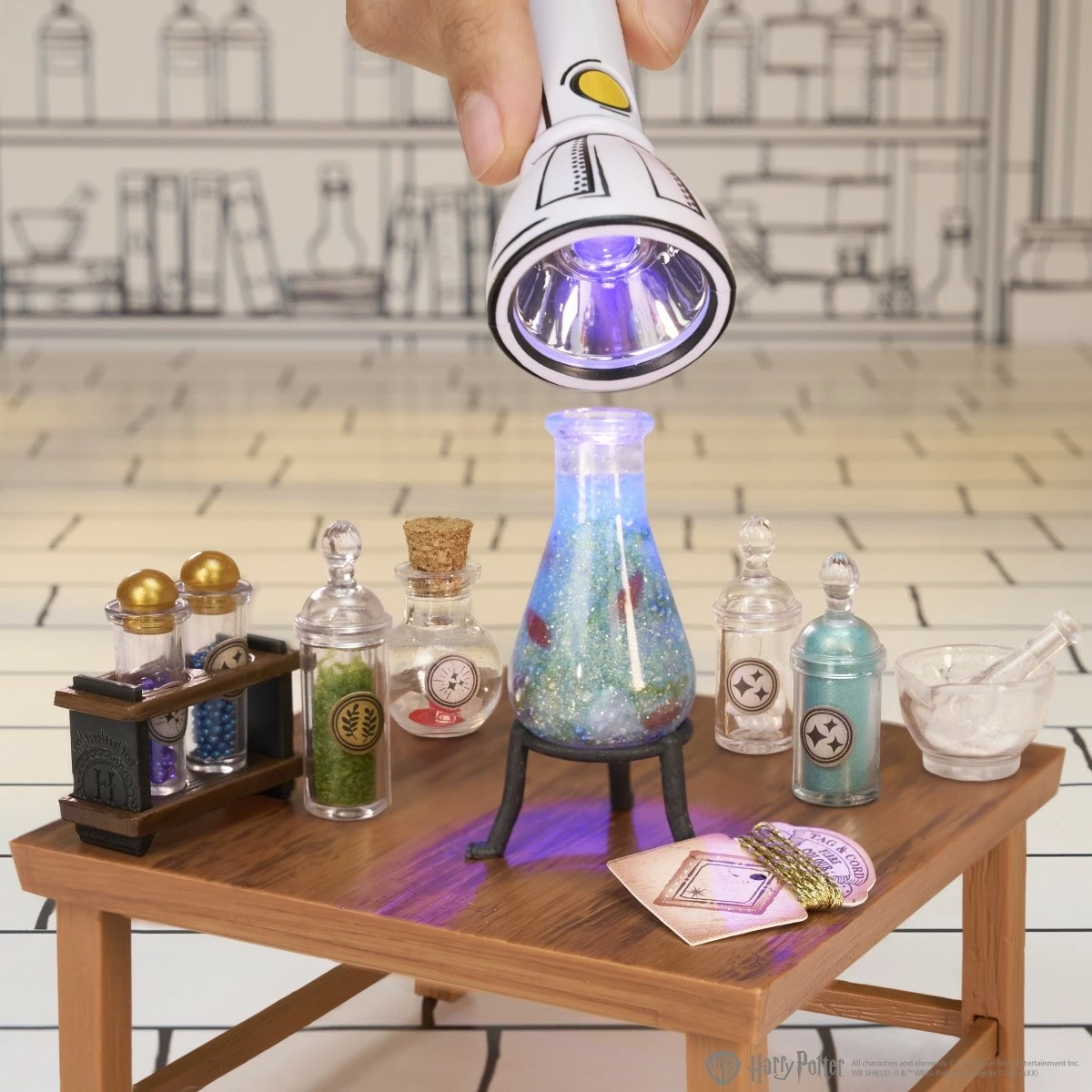 Set miniaturnih elementov Harry Potter, MGA Miniverse Make It Mini, več kot 100 kosov, plastika