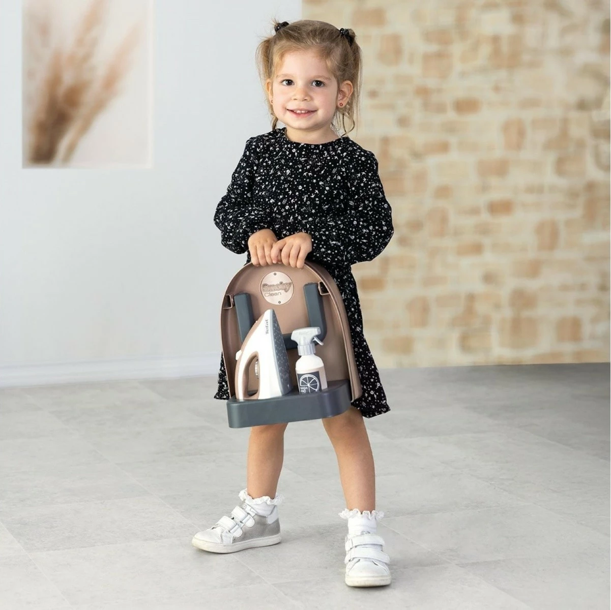 Igrača sestav za likanje z dodatki Smoby MiniTefal, likalna deska, likalnik in razpršilnik, črno/rjavo/belo