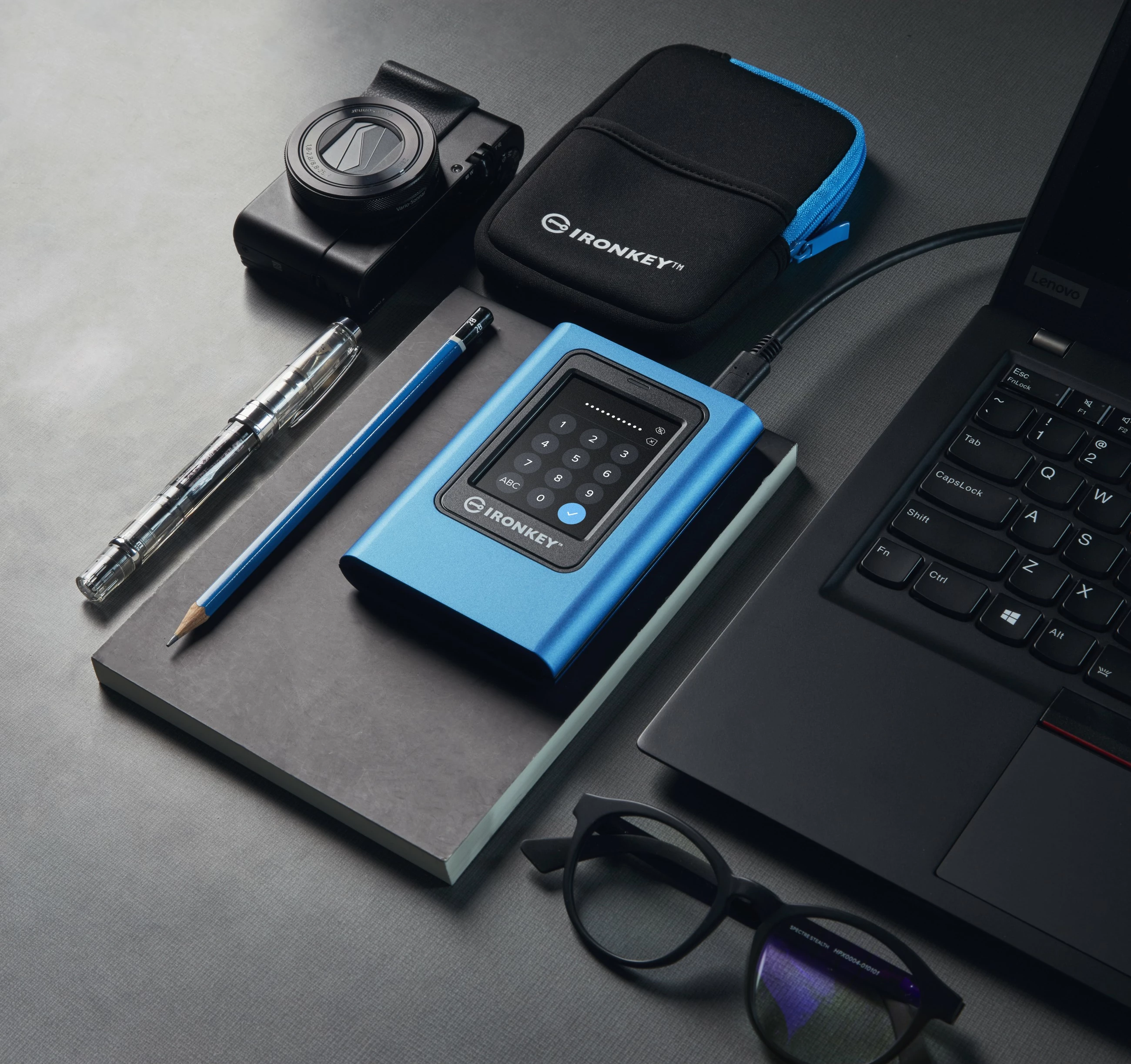 Zunanji SSD 960GB, Kingston IronKey Vault Privacy 80, USB Type-C, moder