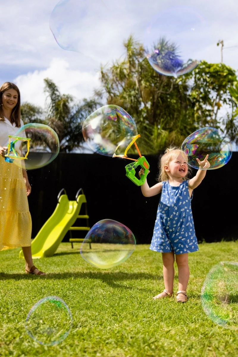 Igrača za mehurčke ZURU BUBBLE WOW Big-A-Bubbles Blaster, plastika, z raztopino, modra/zelena/oranžna