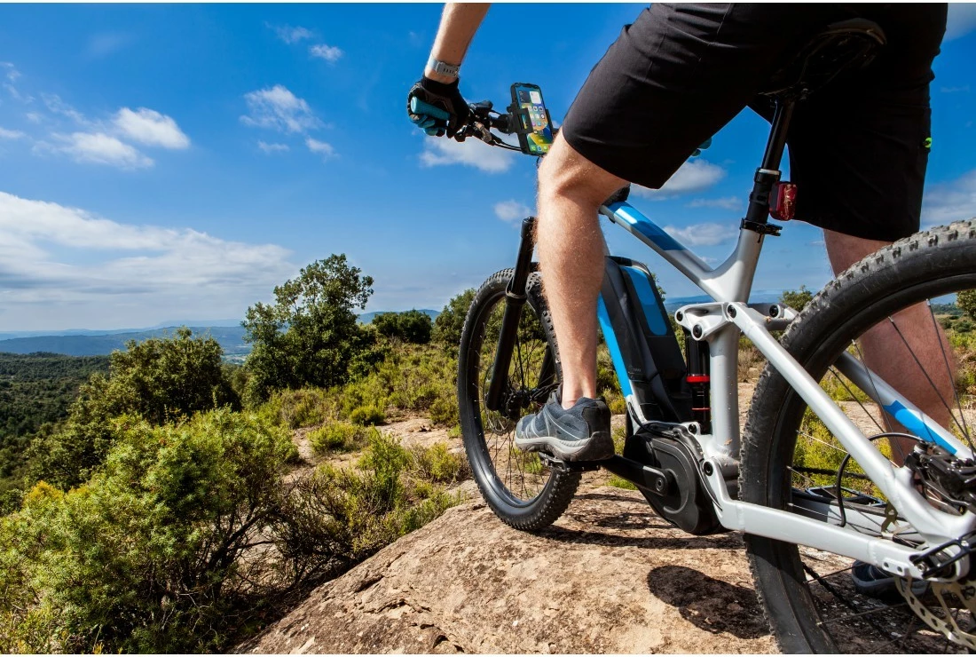 Držalo za telefon za kolo Hama 201514, črno
