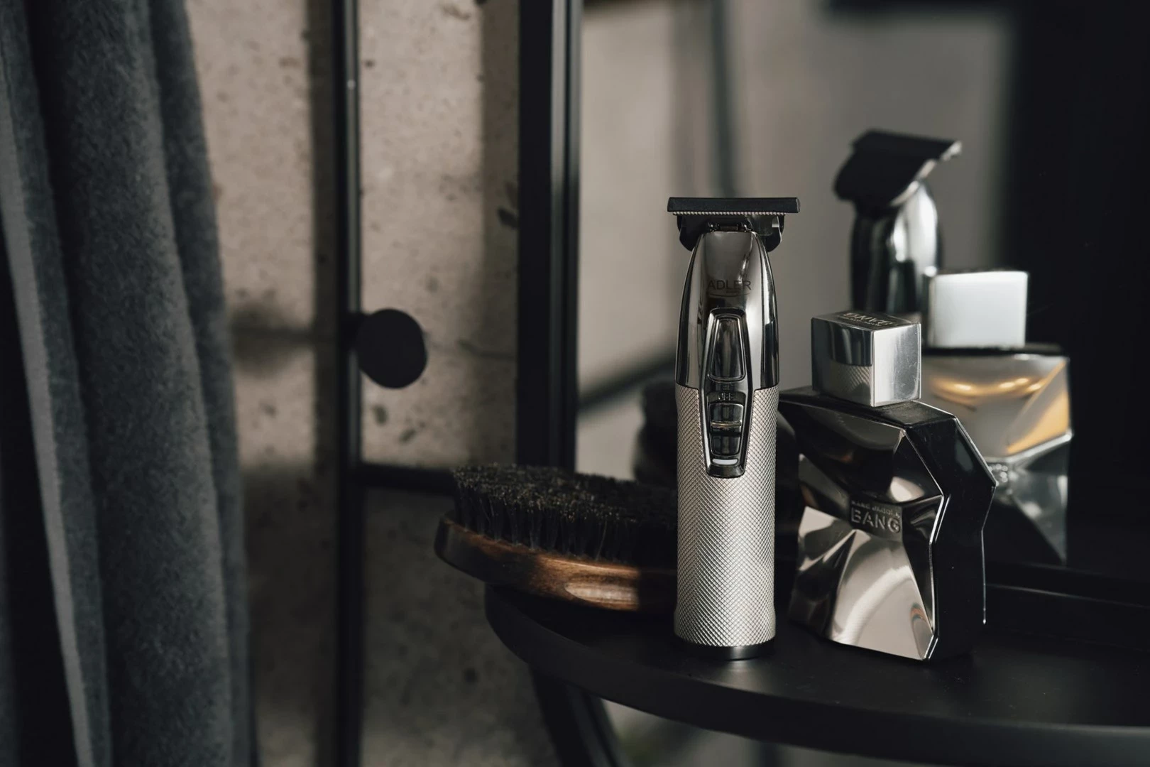 Brivnik Adler AD 2836S, baterija 1400 mAh, srebrn