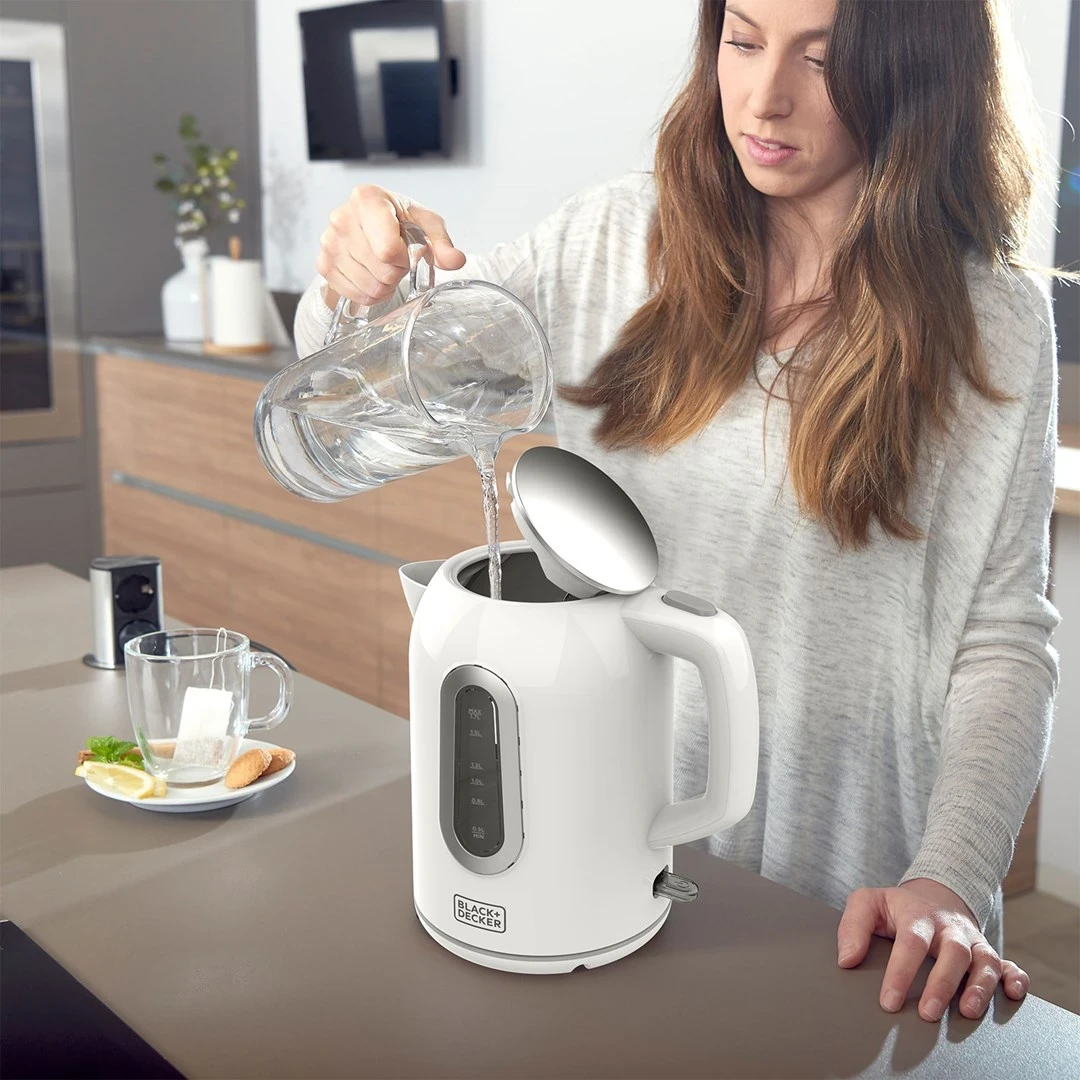 Električni grelnik vode, 1,7 l, 2200 W BLACK+DECKER BXKE2204E, bel