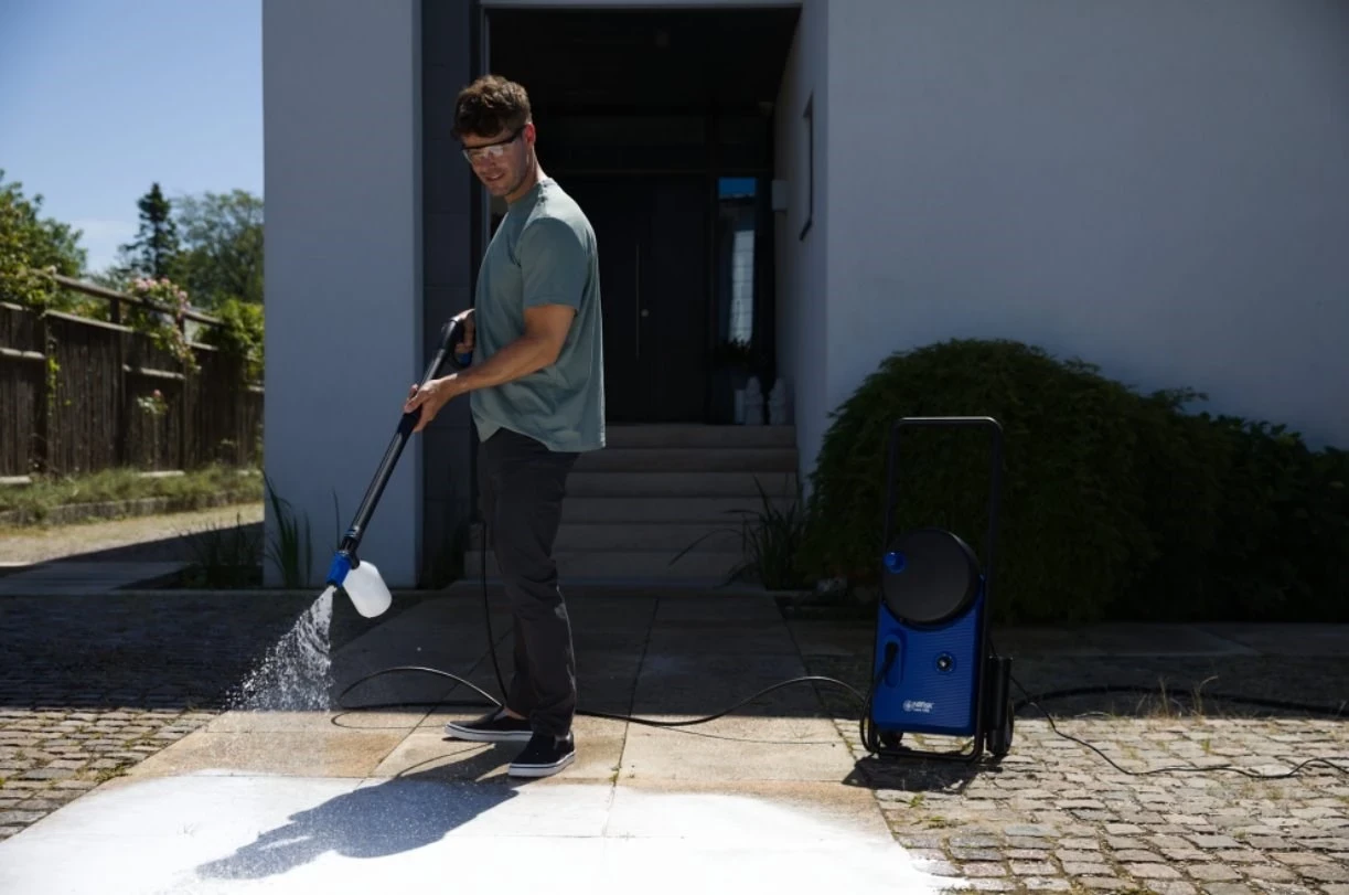 Pastralnik na pritisk Nilfisk Core 140-8 PowerControl EU, 474 l/h, 1800 W, štirje