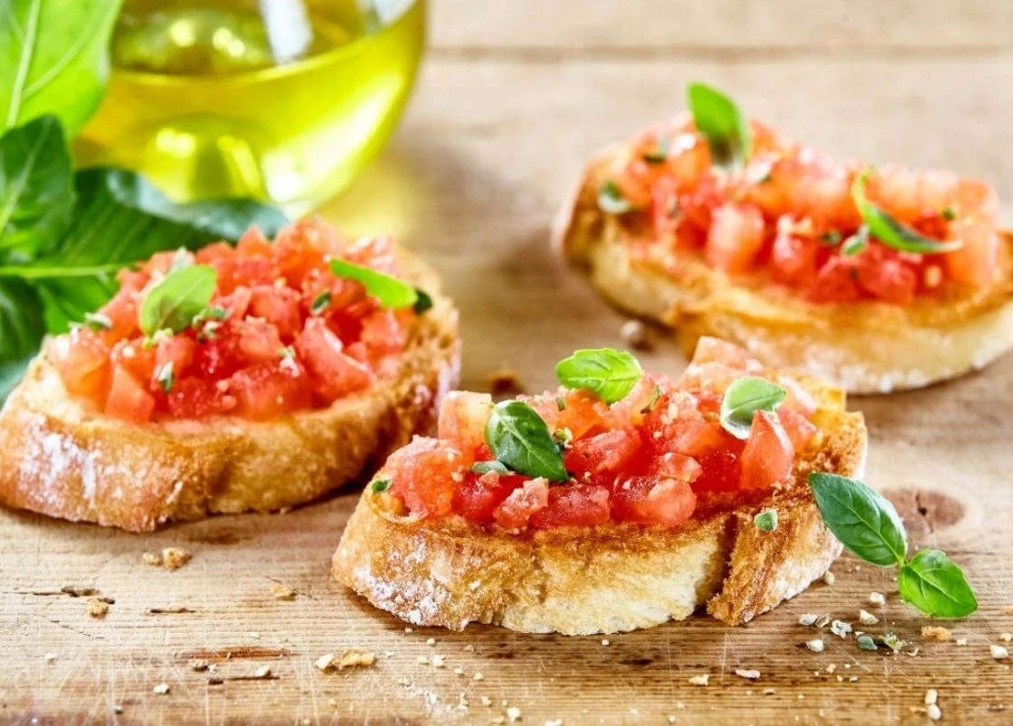 Električni sesekljalnik za sadje, zelenjavo in led HEINRICH'S HMZ 8849, 2 L, 500 W, siv