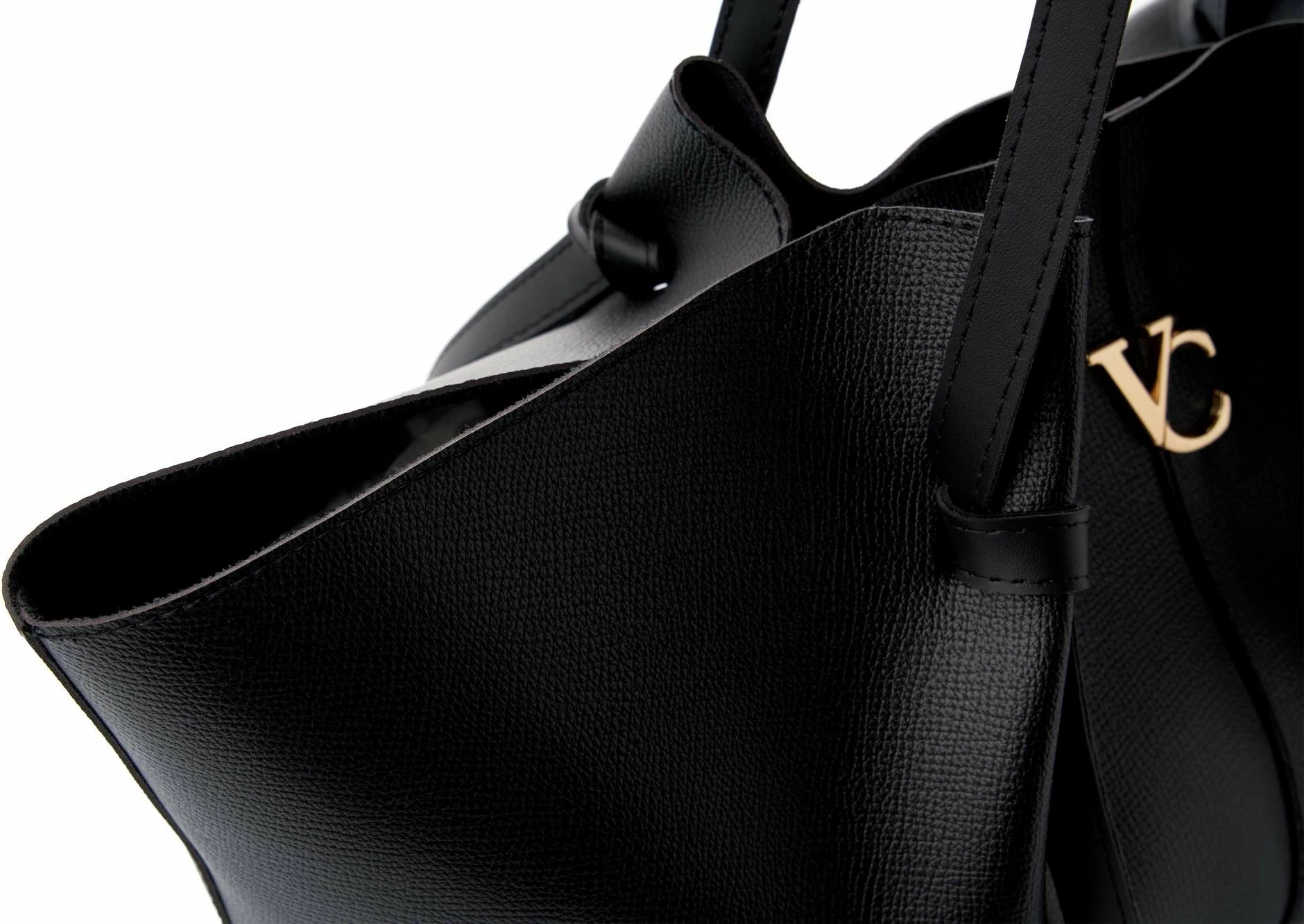 Torba za čez ramo Vince Camuto Foggia, črna