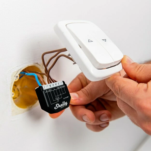 Pametni rele Shelly Qubino Wave Shutter, plastika, 40 m, 25 dBmW, 0.3 W, črn