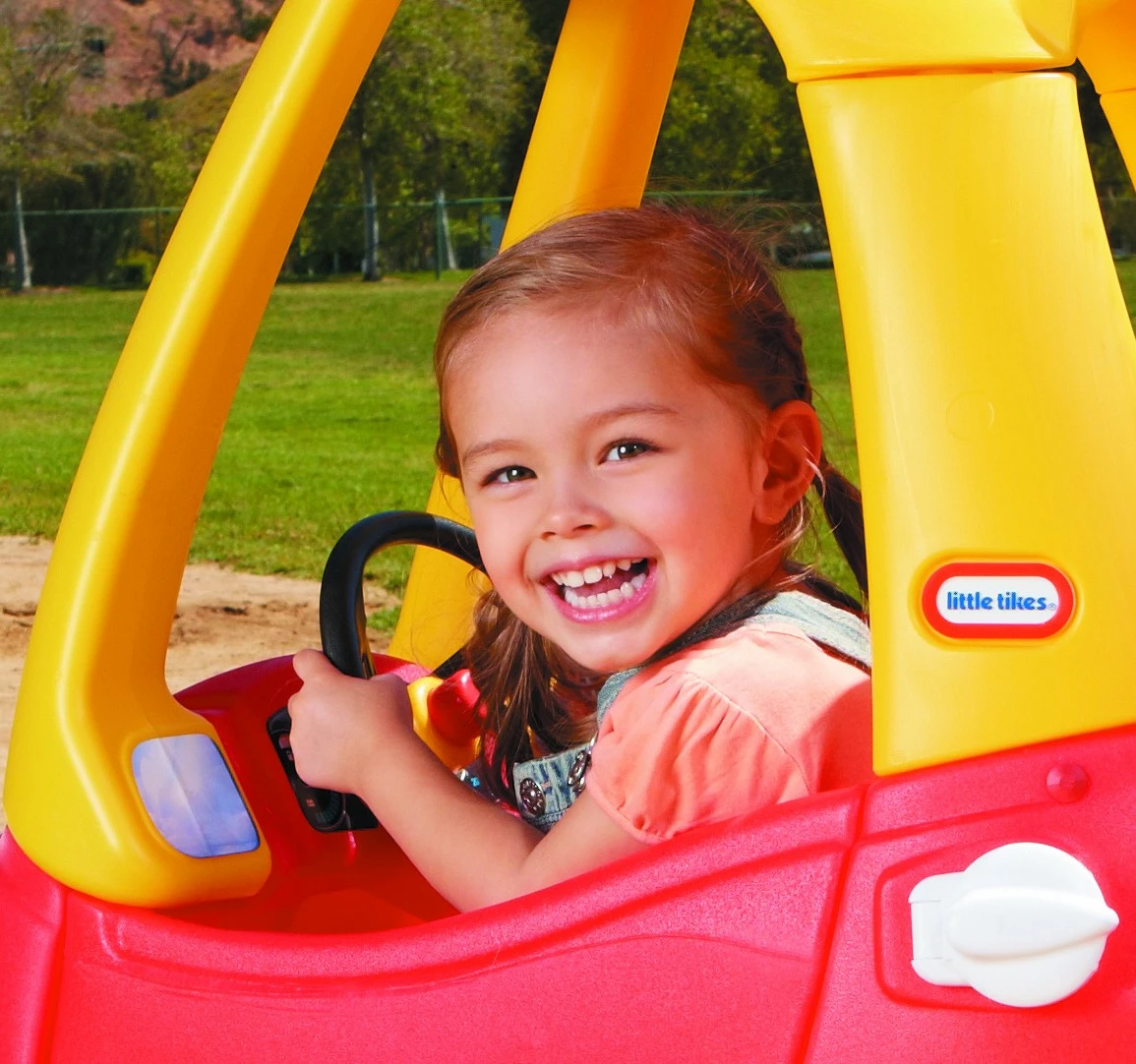 Igračeča voziček z novimi očmi, rdeče/rumen Little Tikes Cozy Coupe