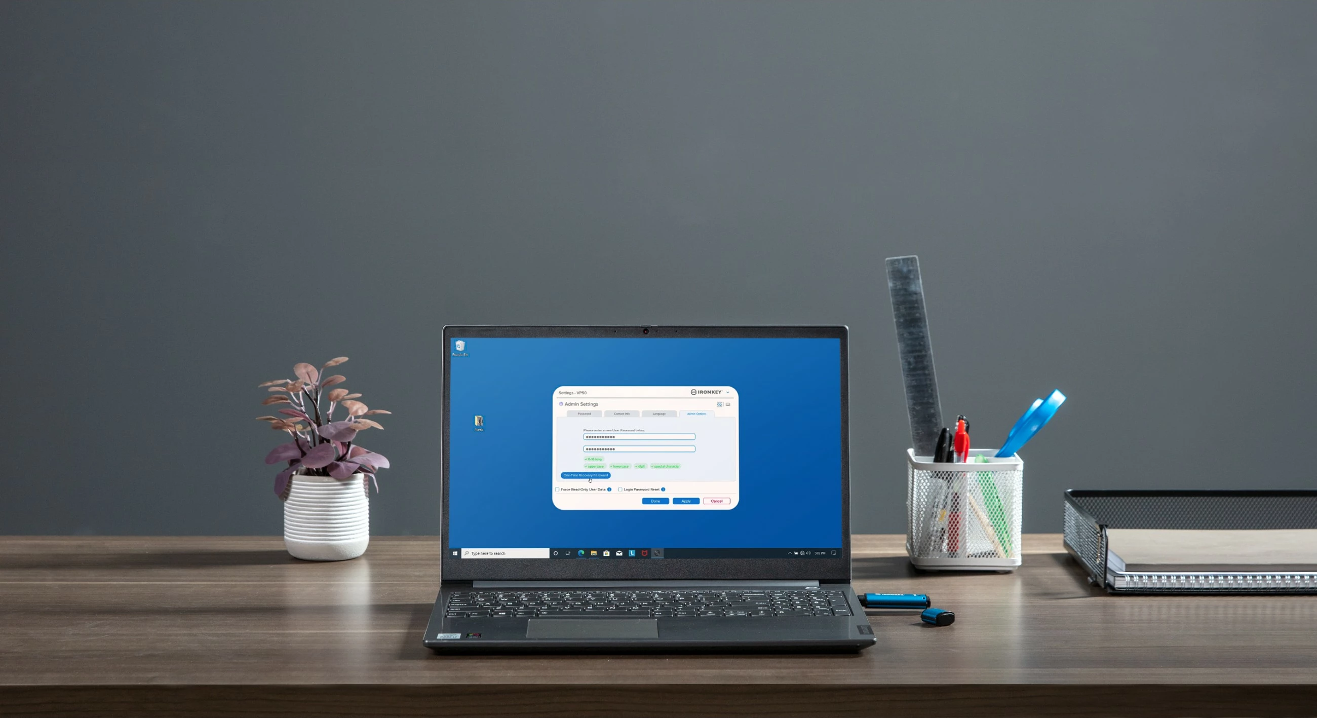 Varna USB-pomnilniška ključka IronKey Vault Privacy 50 Kingston 256GB, USB 3.2, črno/modra