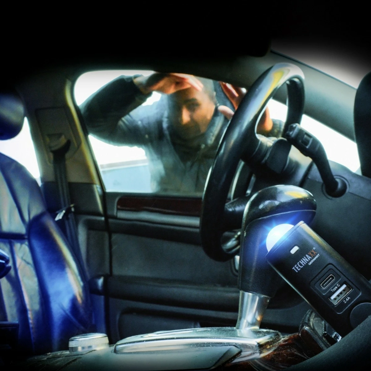 Avtomobilski alarm Technaxx TX-168, univerzalen, z daljinskim upravljalnikom, črn