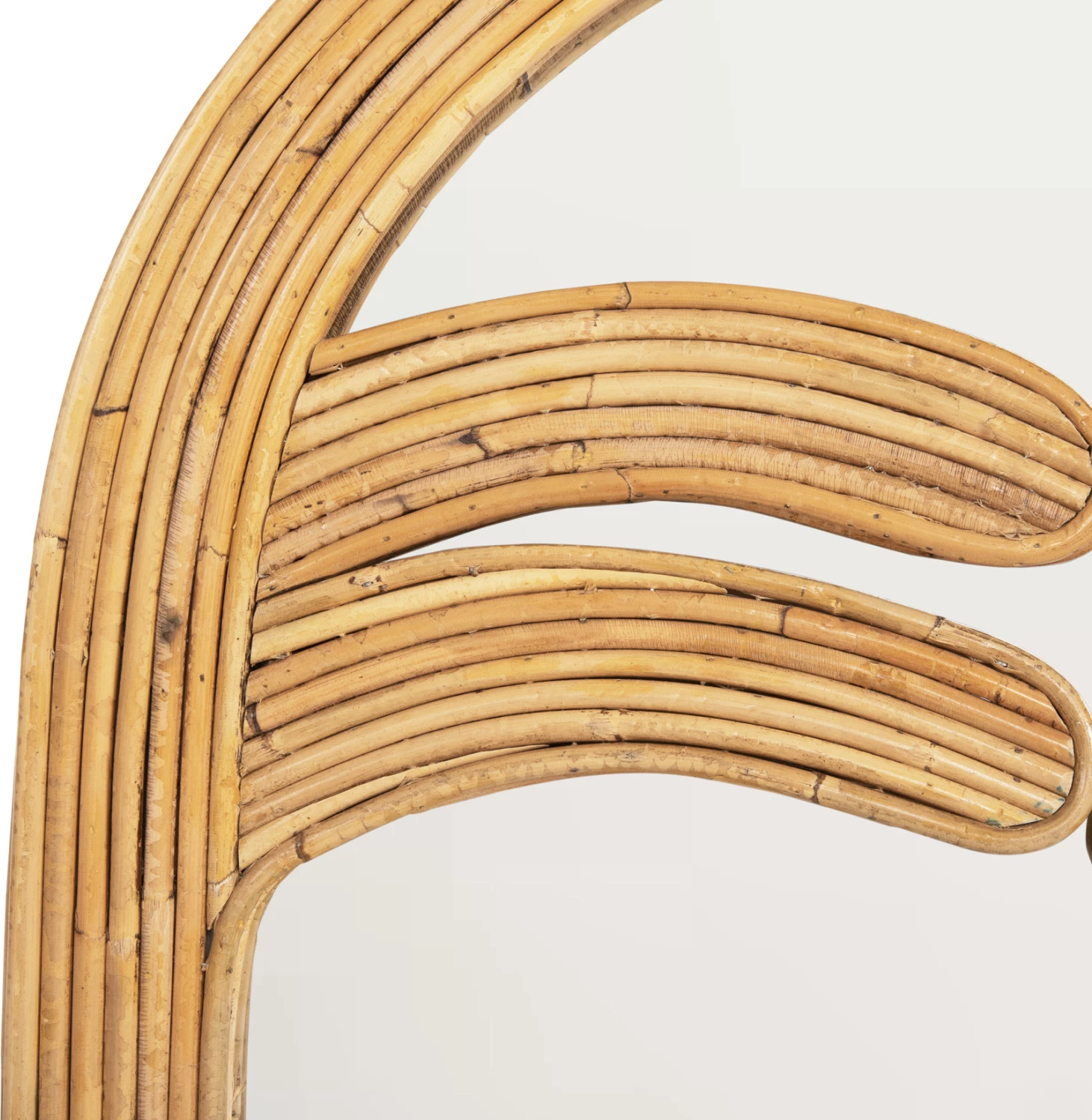 Stensko ogledalo REFLECT FH4366 naravni okvir iz ratana 61x5x80H cm