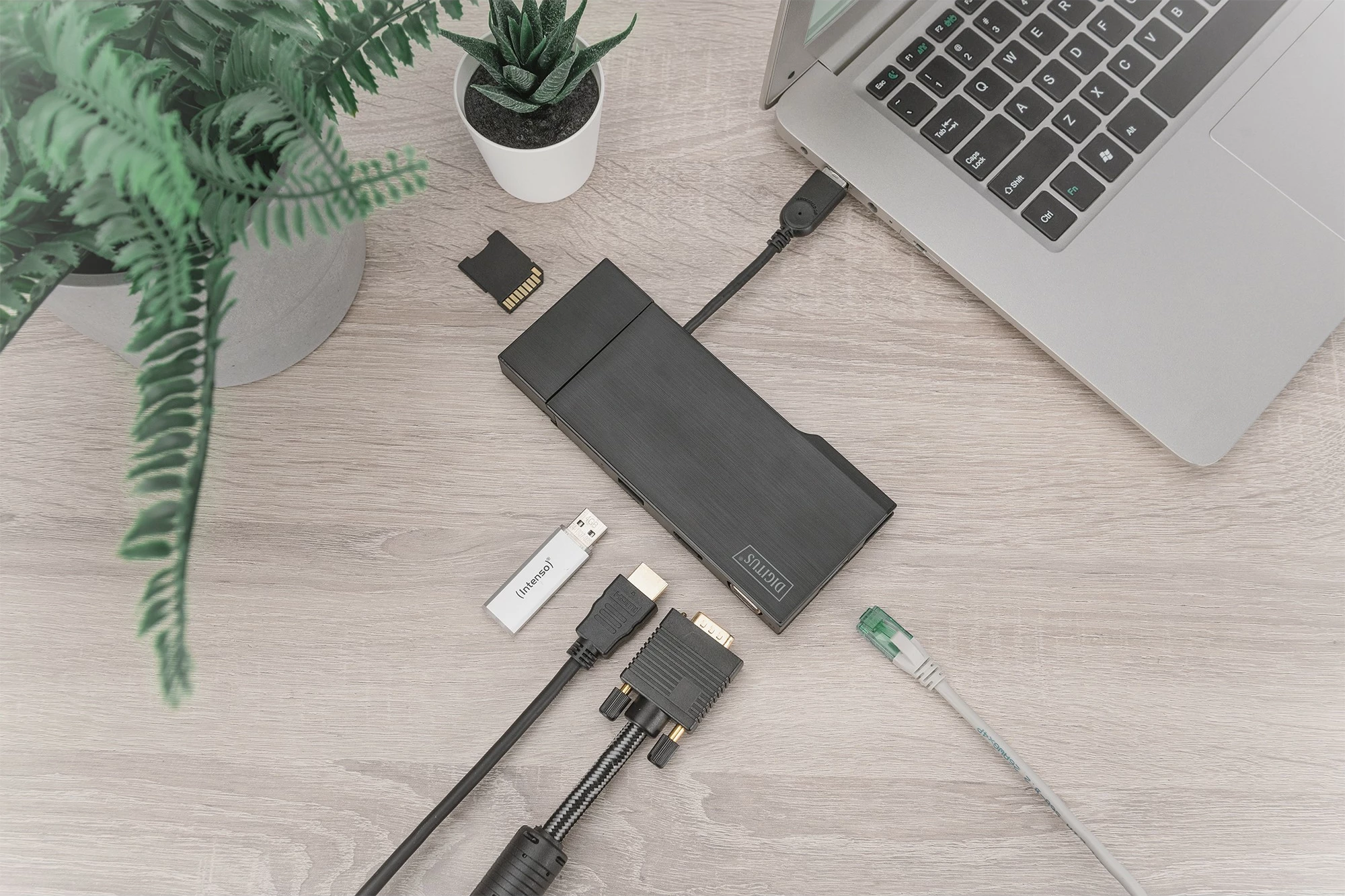 Prenosna postaja za priklop z VGA in HDMI, Digitus, siva