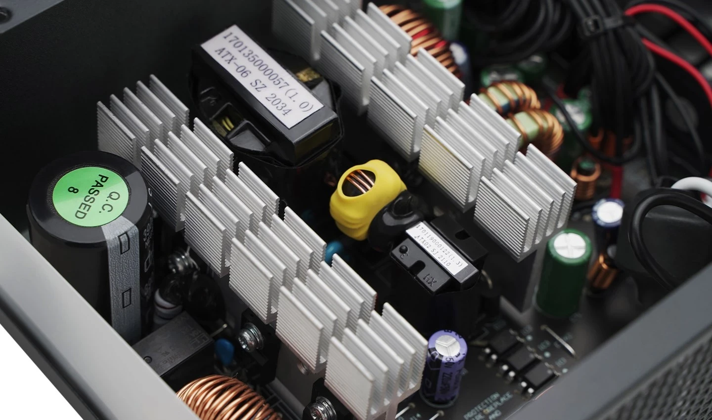 Napajalnik 750 W, 20+4 pin ATX, črn DeepCool PF750