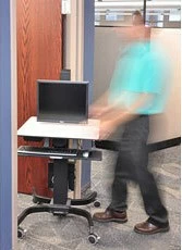 Multimedijski voziček za monitor do 30", Ergotron WorkFit-C, črno/siv