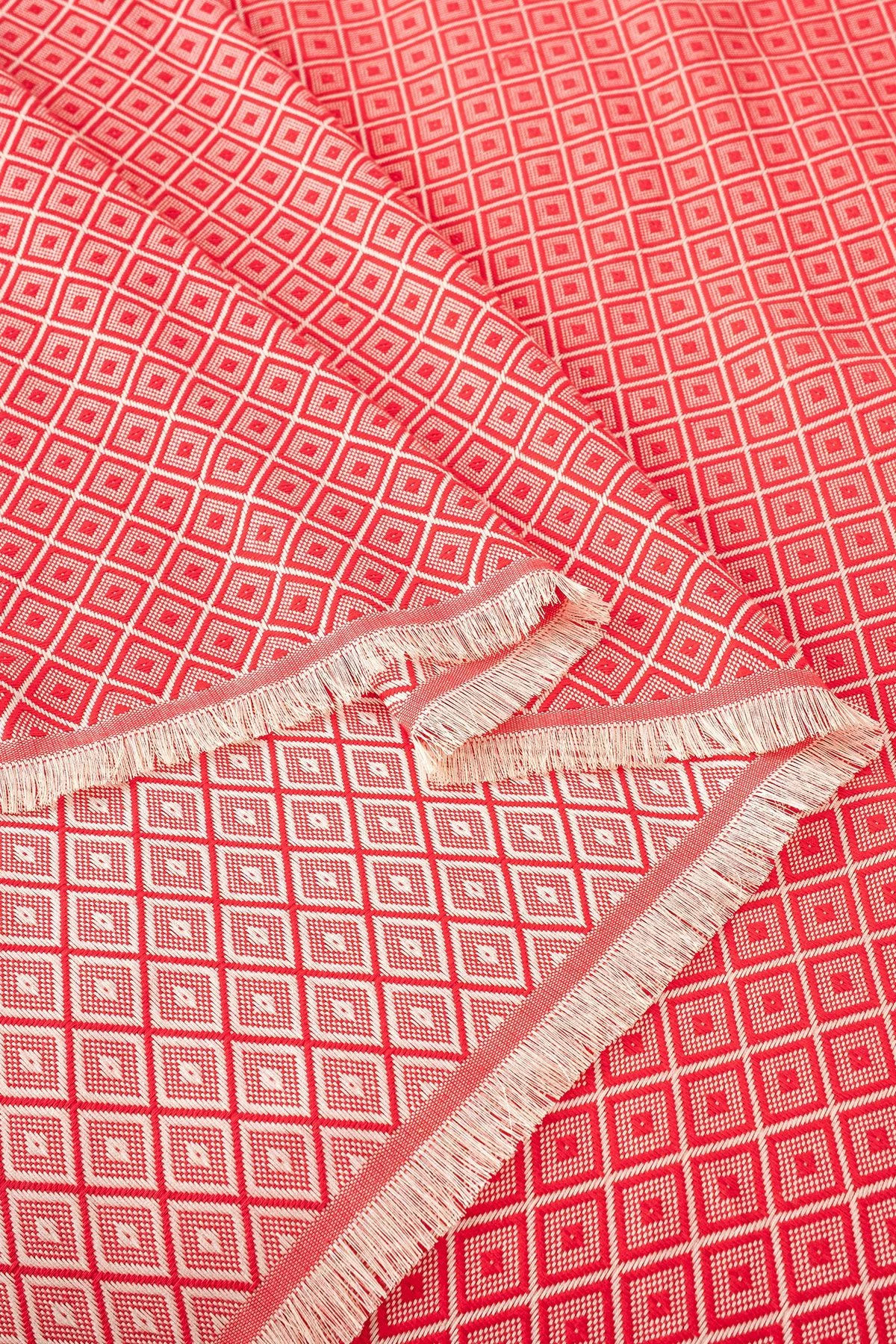 Odeja Double Pique Diamonds, vermilion, 210 x 230 cm