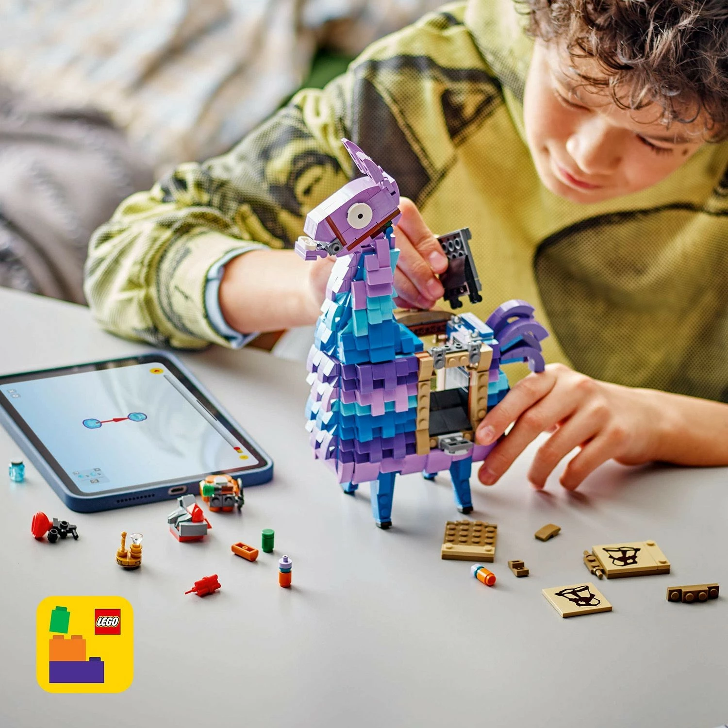 Set gradnje Supply Llama LEGO Fortnite 77071, 691 kosov, večbarven